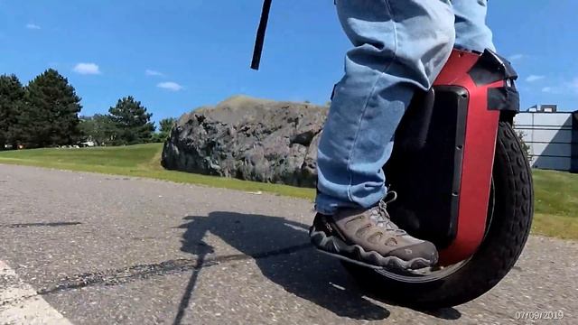 Gotway Monster on a Newburyport road смотреть онлайн