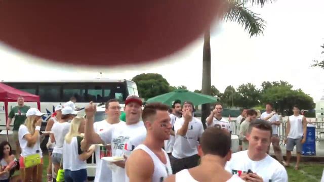Cane fans in west lot 10 смотреть онлайн