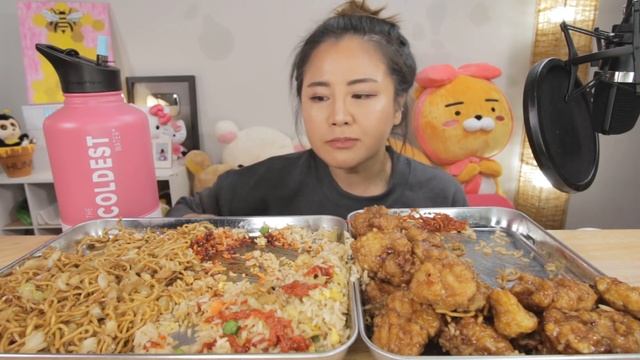 PANDA EXPRESS ORANGE CHICKEN l MUKBANG смотреть онлайн