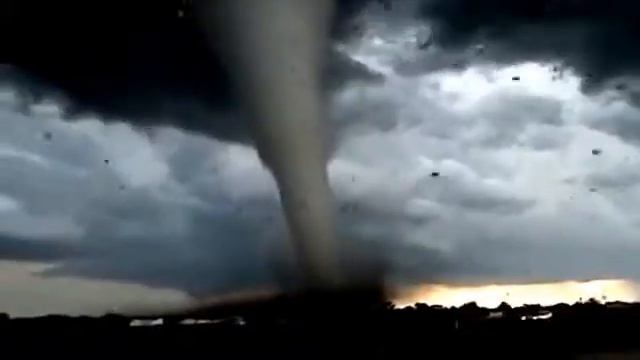 Торнадо Tornado смотреть онлайн