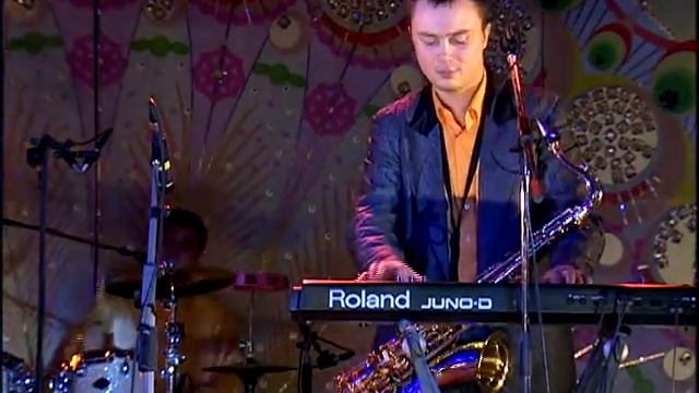 Black & White смотреть онлайн