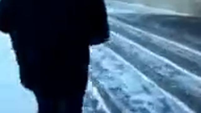 еврей ест шаурму на морозе. смотреть онлайн