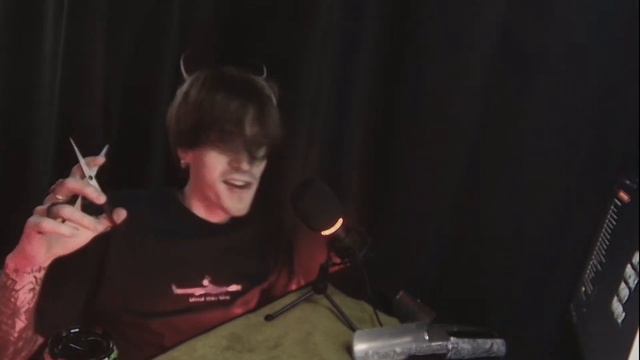 DIY!! ДЕЛАЕМ КОРОНУ ИЗ МОНСТРОВ!!!