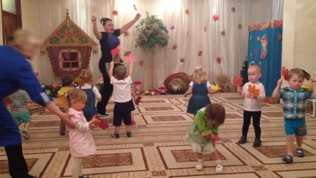 Музыкальное занятие ГКП "На осенней полянке" смотреть онлайн