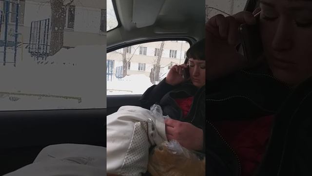 В Екатеринбурге баба пьяная в Яндекс такси нету денег смотреть онлайн