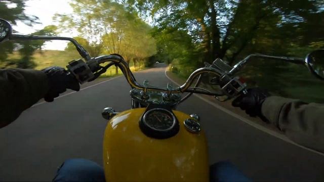 Suzuki LS 650 Savage Silvertail Abendrunde смотреть онлайн