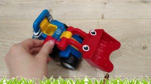 сиреноголовые пришли к синему трактору.mp4