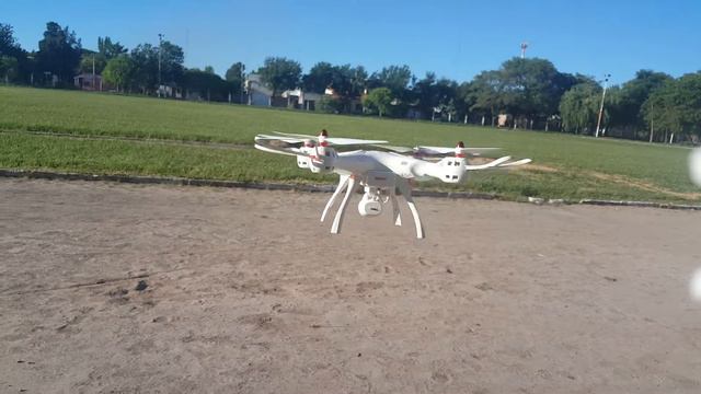 SYMA X8 SW VUELO RASANTE Y FLIP смотреть онлайн