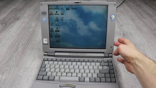 TOSHIBA Satellite 210CS working Laptop from 1997 смотреть онлайн