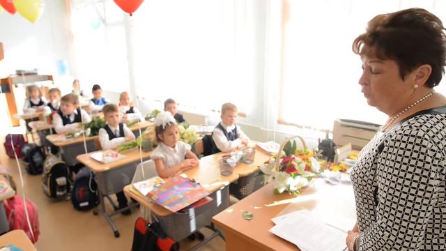 Первый раз в первый класс! Гимназия 1538 смотреть онлайн