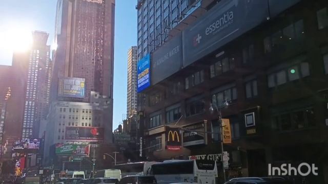 Лена Хеппи закрыла видео про школу. Замучила директора. Купила мешок тряпок на приданое. Lena Happy смотреть онлайн