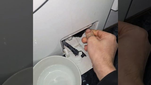 Error E18 en lavadora Bosch y el arreglo смотреть онлайн