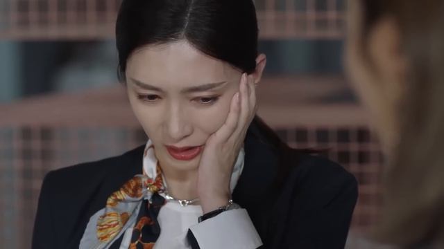 “你穿的都是我给的”——为了和渣男霸总分手，女主在餐厅脱衣服 ? 中国电视剧 смотреть онлайн