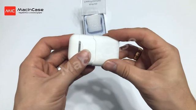 Чехол для STR AirPods Ultra Slim Hang Case White смотреть онлайн