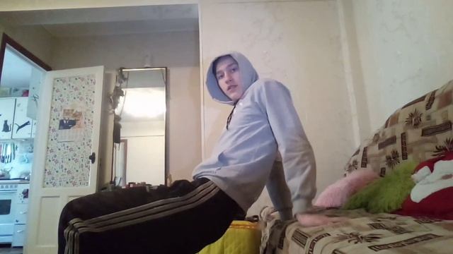 Как накачать трицепс с помощью 4 упражнений