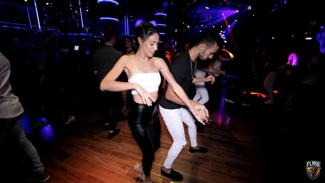 Daniel And Paz @Social Sensual Bachata Dance [PARIS] смотреть онлайн