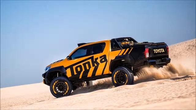 2017 Toyota HiLux Tonka Concept смотреть онлайн