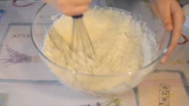Оладьи на кефире. Очень вкусные оладушки. Рецепт оладьев. Вкусные блюда. смотреть онлайн