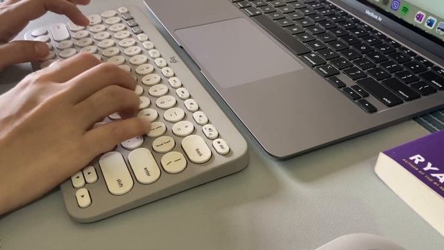 Logitech K380 Sand Unboxing & Typing Test 2023 | Affordable Minimalist Keyboard