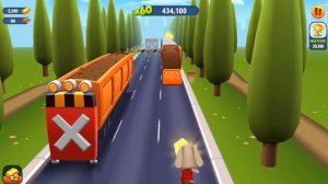 Talking Tom Gold Run / Talking Henk Fights Raccoon in Venice Canals / Full Screen