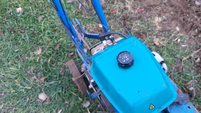 Запуск двигателя старого мотокультиватора Крот МК 1. Заведётся? смотреть онлайн