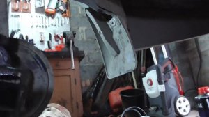 Лада Гранта стучат задние стойки.