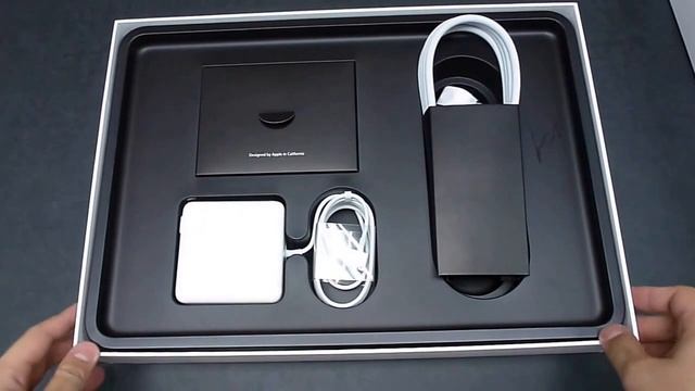 New 2013 Apple MacBook Pro - Unpacking
