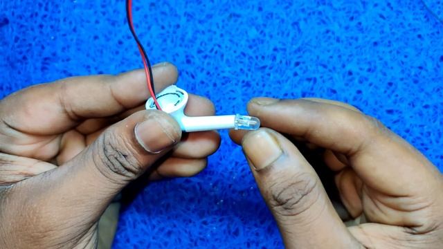 how to make wireless earphone with sensors | how to make wireless headphones | led sensor | at home смотреть онлайн