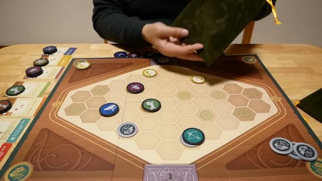 味方を袋から引けるかどうかが鍵の対戦ゲーム -【War Chest】/ ボードゲーム смотреть онлайн
