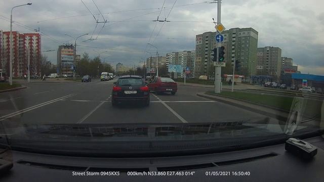 Осторожно, дятел на дороге.Fragment of 050115.mp4 смотреть онлайн