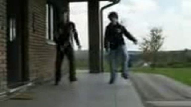 Shuffle VS Jump Style смотреть онлайн