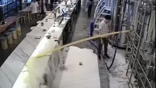 Армагеддон на пивном заводе смотреть онлайн