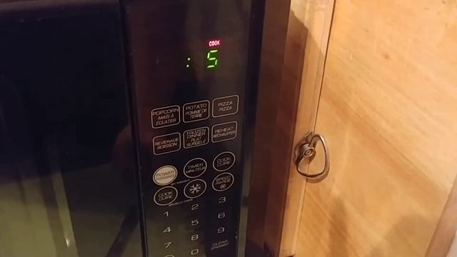 Make Candy in a Microwave смотреть онлайн
