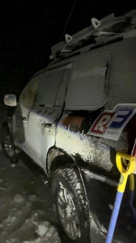 Завел замерзший крузак после ночи в тундре на -40 смотреть онлайн