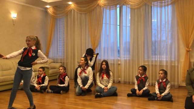 Подай костыль Григорий. Спектакль смотреть онлайн