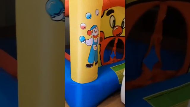 детский надувной батут смотреть онлайн