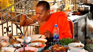 Питание Тибетских монахов...