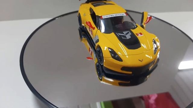 Demonstração de miniatura 2016 Chevrolet Corvette C7.R Escala 1/36 смотреть онлайн