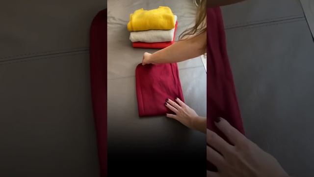 Лайфхак, как складывать свитера смотреть онлайн