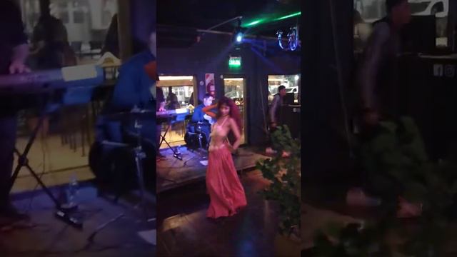 Akdeb Alek Sultana Iara con Makam orquesta смотреть онлайн