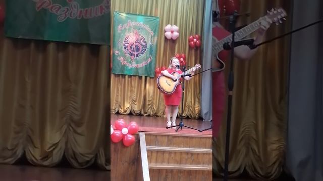 Песня "Счастье" ( Автор стихов Галина Чуткина,музыка и исполнение Екатерины Заикиной) смотреть онлайн