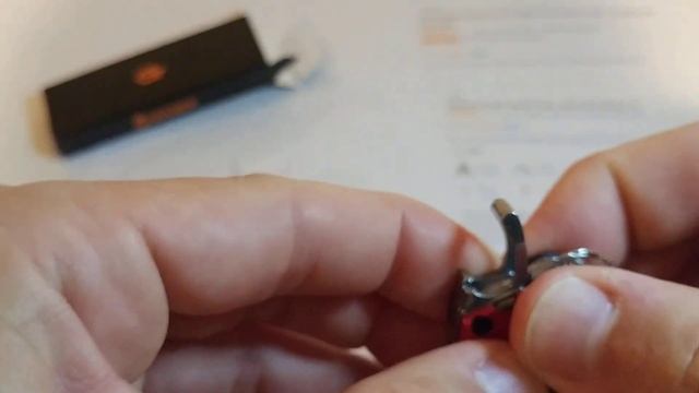 Victorinox Swiss Army Classic SD Pocket Knife VS Gerber Dime Multi-Tool смотреть онлайн