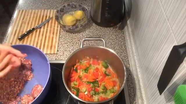 Суп с фрикадельками смотреть онлайн