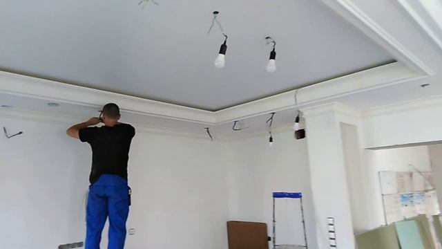 Точечные светильники в гипсовом потолке. смотреть онлайн