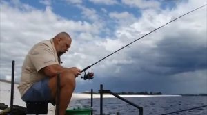 Серия 123. Фидер. Ловля леща на водохранилище. Рыбалка с Нормундом Грабовскисом.