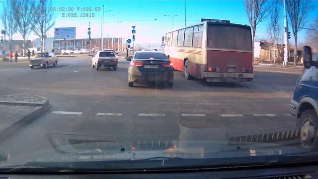05.02.2013 Наглый автобус смотреть онлайн
