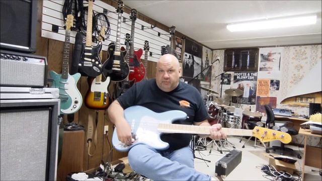 Custom Built Fender Jazz Bass смотреть онлайн