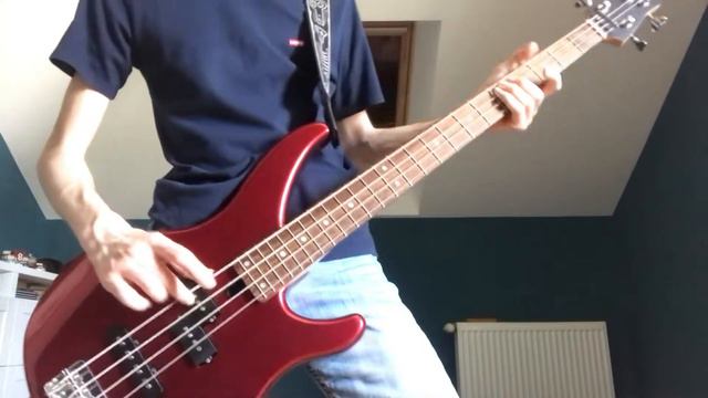 Hallowed be thy name - Iron Maiden (E Standard Bass Cover) смотреть онлайн
