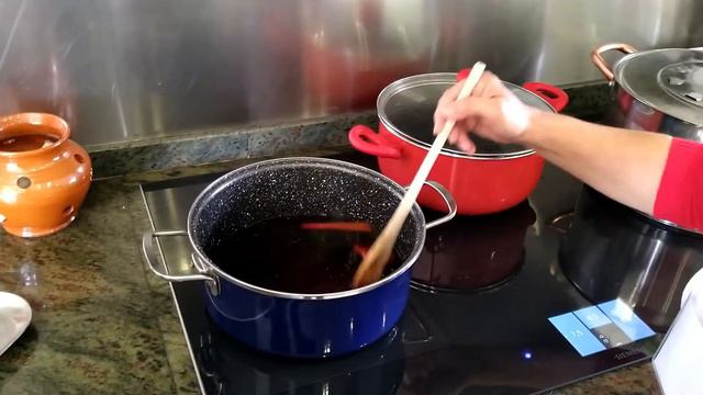 COCINA FUNI, PERAS al VINO con Mara - Annie Palmer смотреть онлайн