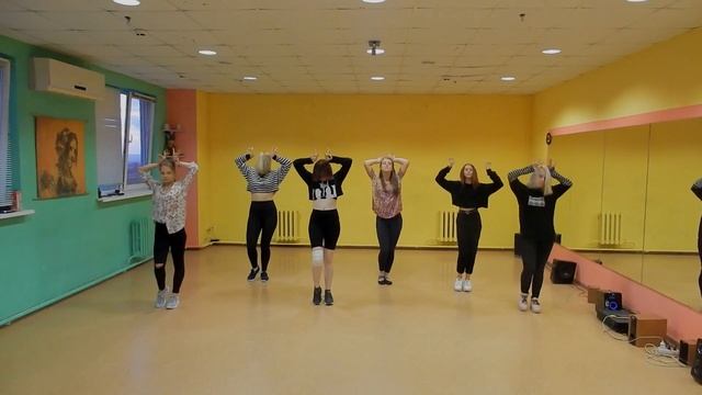 МК "Everglow - Bon Bon Chocolat" | V Dance смотреть онлайн